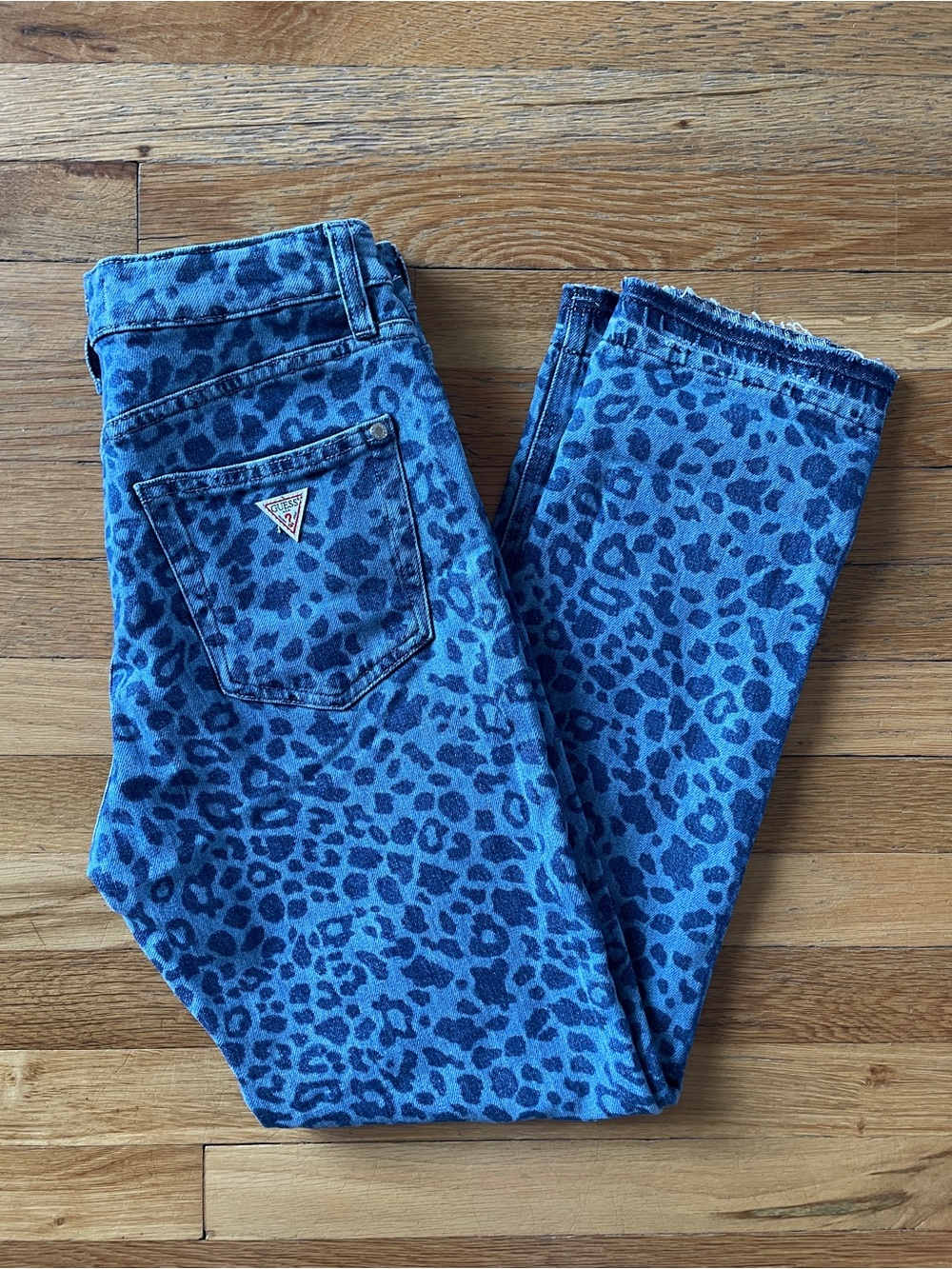 Guess Blue Jeans 2022 Size 28 Straight High Girly Leopard Print 🐆